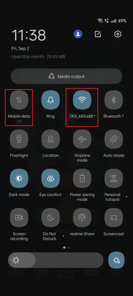 Switch between WiFi and Mobile Data