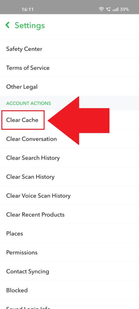 Screenshot of a Snapchat settings page on mobile where the "clear cache" menu option is highlighted.