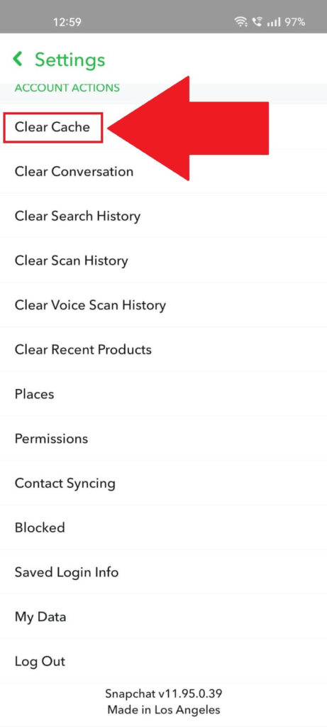 Screenshot of a Snapchat settings page where the Clear Cache option is highlighted