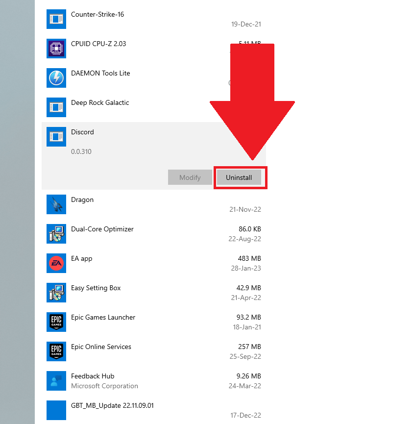 Windows 10 "Apps" page showing the Discord app selected, and the "Uninstall" option highlighted